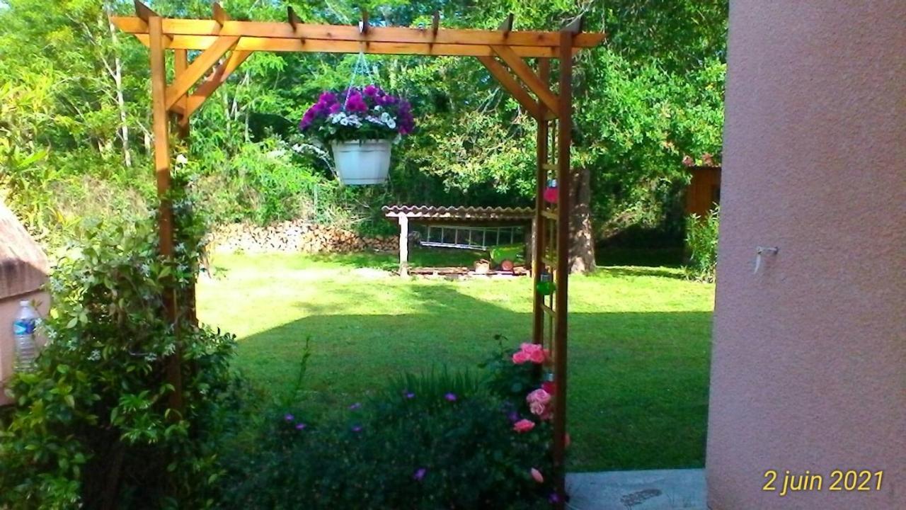 Le Clos Des Palombes Wifi Climatisation Saint-Pierre-du-Mont  Buitenkant foto