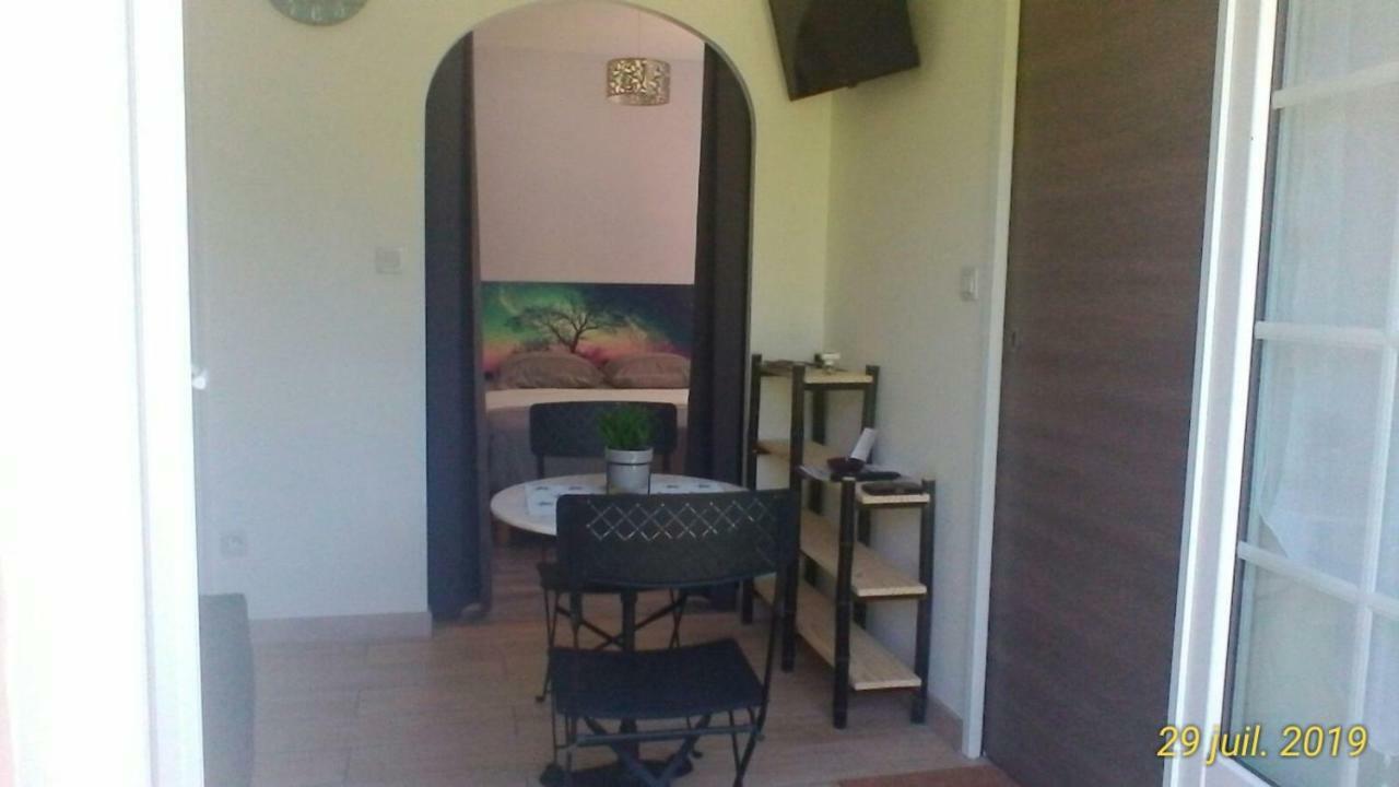 Le Clos Des Palombes Wifi Climatisation Saint-Pierre-du-Mont  Buitenkant foto